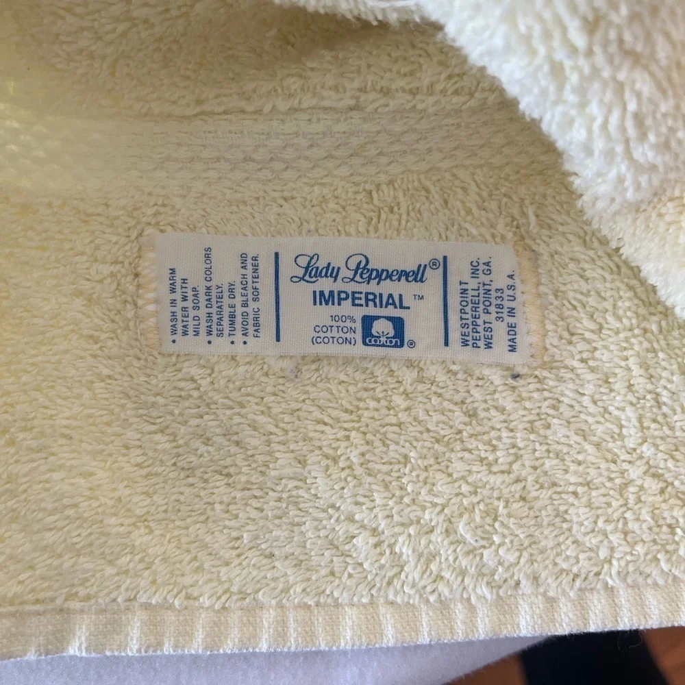 Vintage Pastel Bath Towel Set Lady Pepperell Fieldcrest Cannon peach yellow
